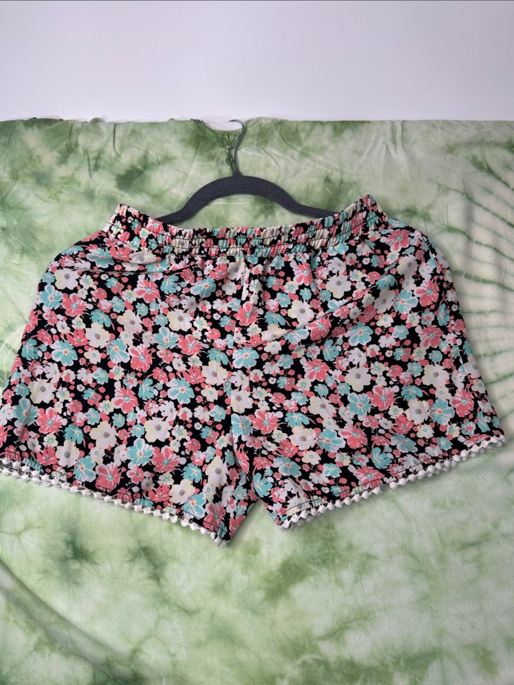 Faded Glory Girls XL 14-16 Floral Pull-On Shorts Pom-Pom Trim - Picture 1 of 12